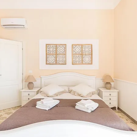 Couette-café Dimora Le Tre Muse 4*