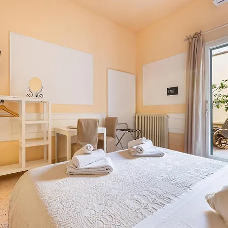 Dimora Le Tre Muse Couette-café 4*