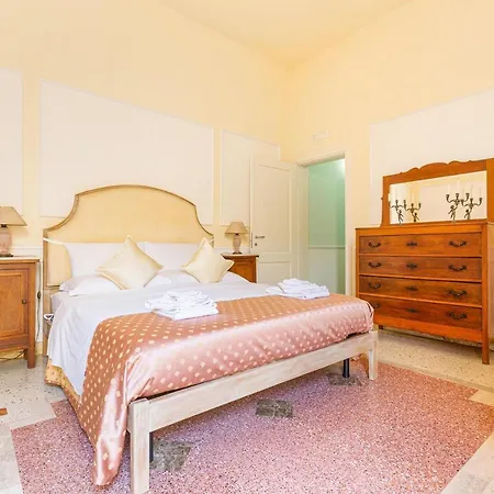 Nocleg ze śniadaniem Dimoraletremuse Charming Guesthouse In Lecce