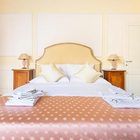 Dimora Le Tre Muse Bed & Breakfast 2*