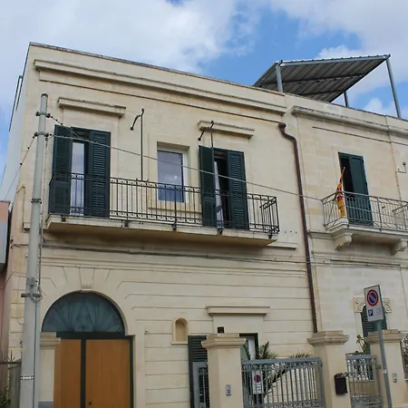 Dimoraletremuse Charming Guesthouse In Lecce