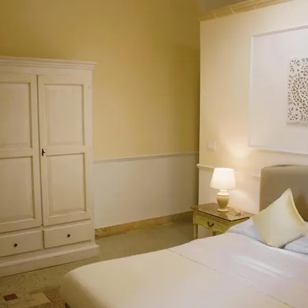 Dimora Le Tre Muse Bed & Breakfast