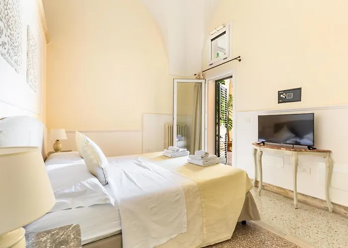 Dimora Le Tre Muse Couette-café 4*